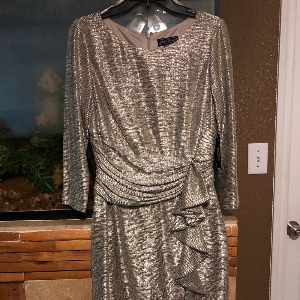 Dress - Picture 2 of 2